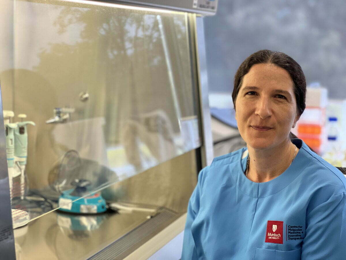 Rita Mejzini in the CMMIT lab