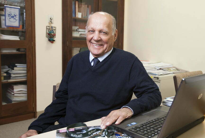 Emeritus Prof Byron Kakulas at the Institute