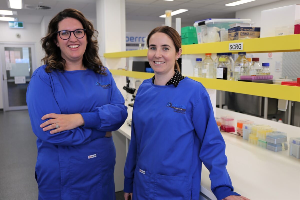 Dr Belinda Kaskow and Dr Stephanie Trend in the Perron Institute Lab Mar 2024 MS Aust grants
