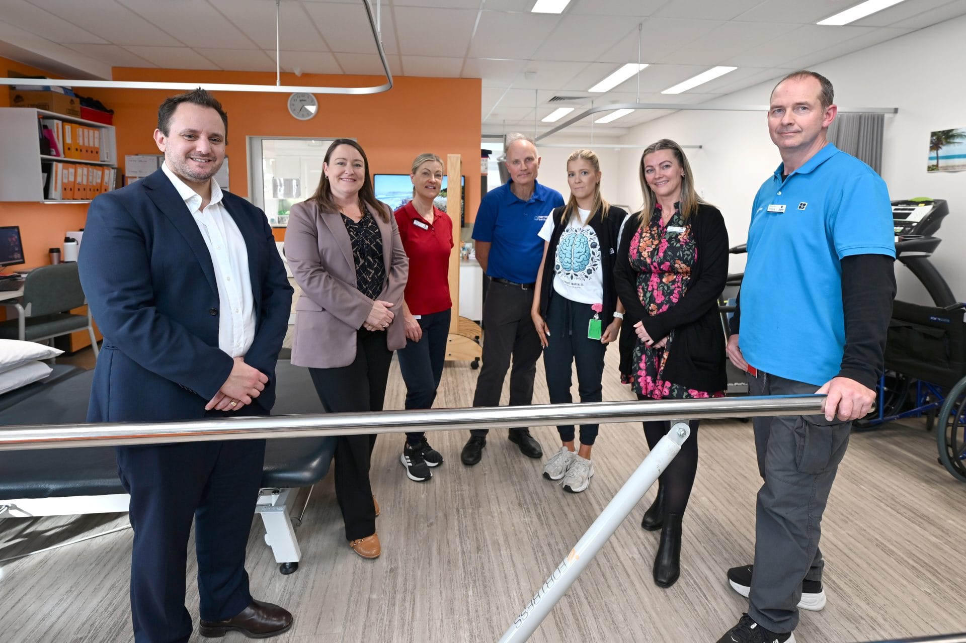L-R James Carfaro (JHC Acting CEO), Emily Hamilton MLA, Tracy Beckwith (JHC Stroke Unit), Prof David Blacker (Perron Institute), JHC Stroke Unit clinical staff, and Peter Coghlan in the JHC Stroke Unit. Image credit: Chris Kershaw Joondalup Health Campus.
